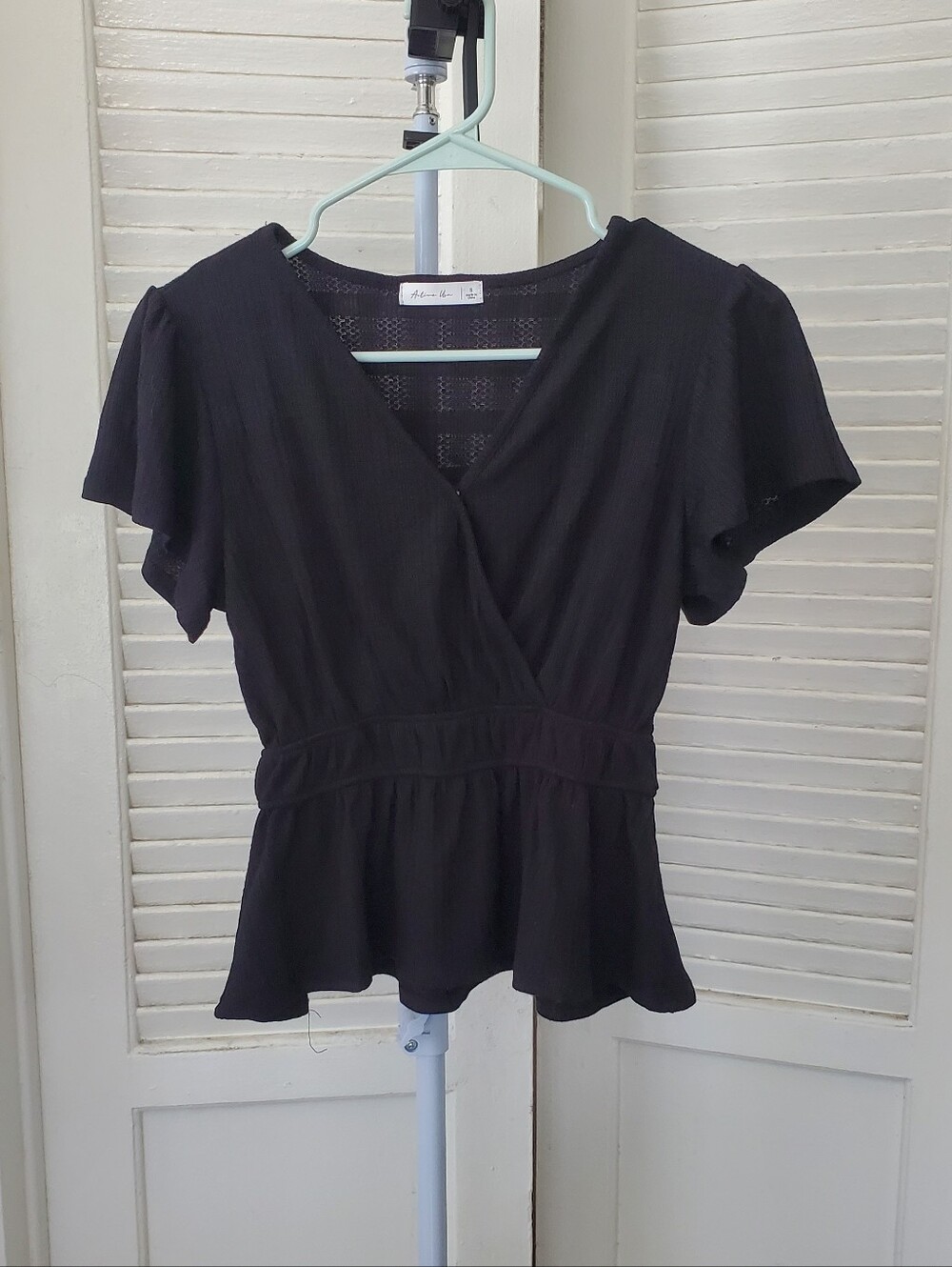 Active USA Black V Neck Peplum Blouse Size S